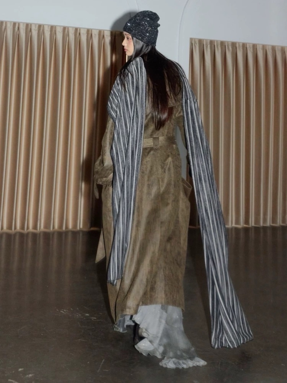 JNYLON STUDIOS Long Olive  Trench Coat with Belt NWT - Picture 4 of 5